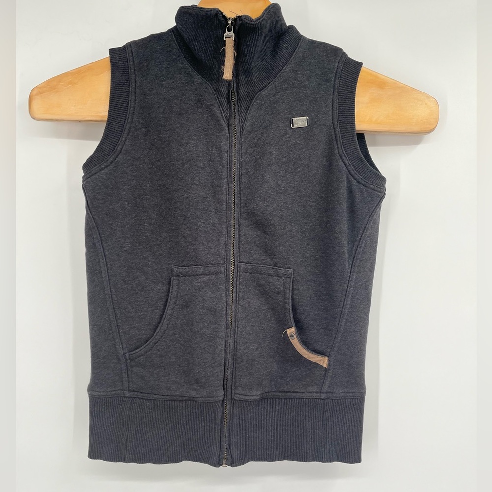 Nike Charcoal Gray Sleeveless Vest